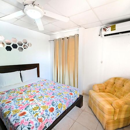 Hostal Yoha Hotel Panama City Ngoại thất bức ảnh