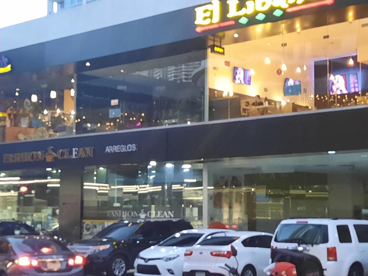 Hostal Yoha Panama City Ngoại thất bức ảnh