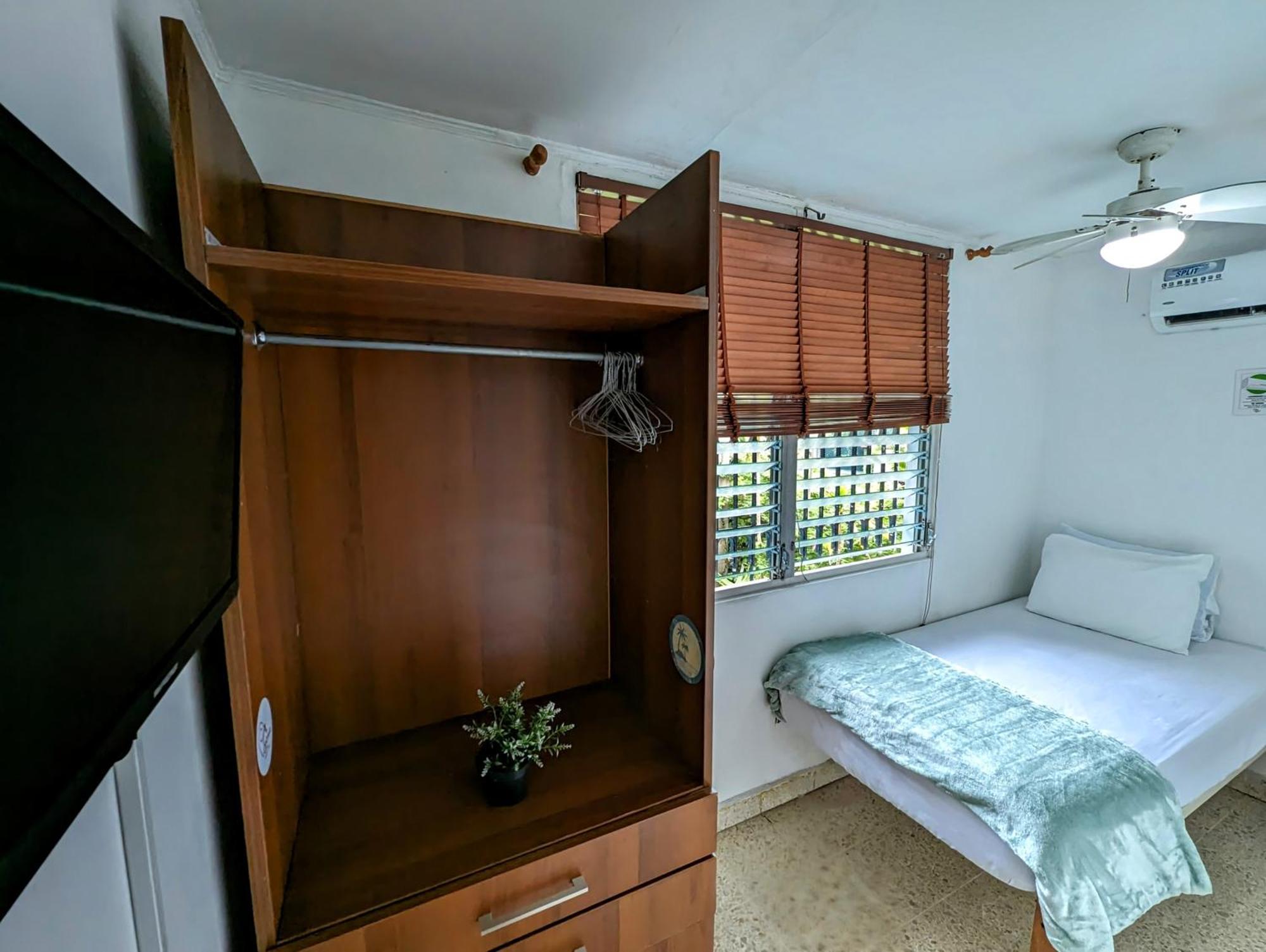 Hostal Yoha Panama City Ngoại thất bức ảnh