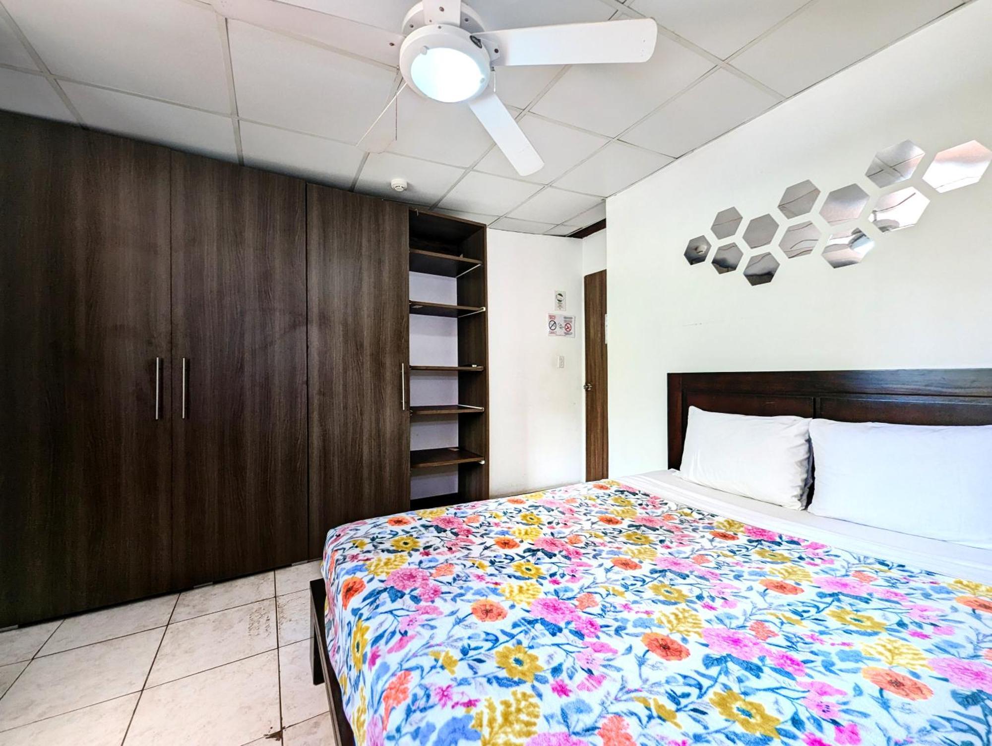 Hostal Yoha Hotel Panama City Ngoại thất bức ảnh