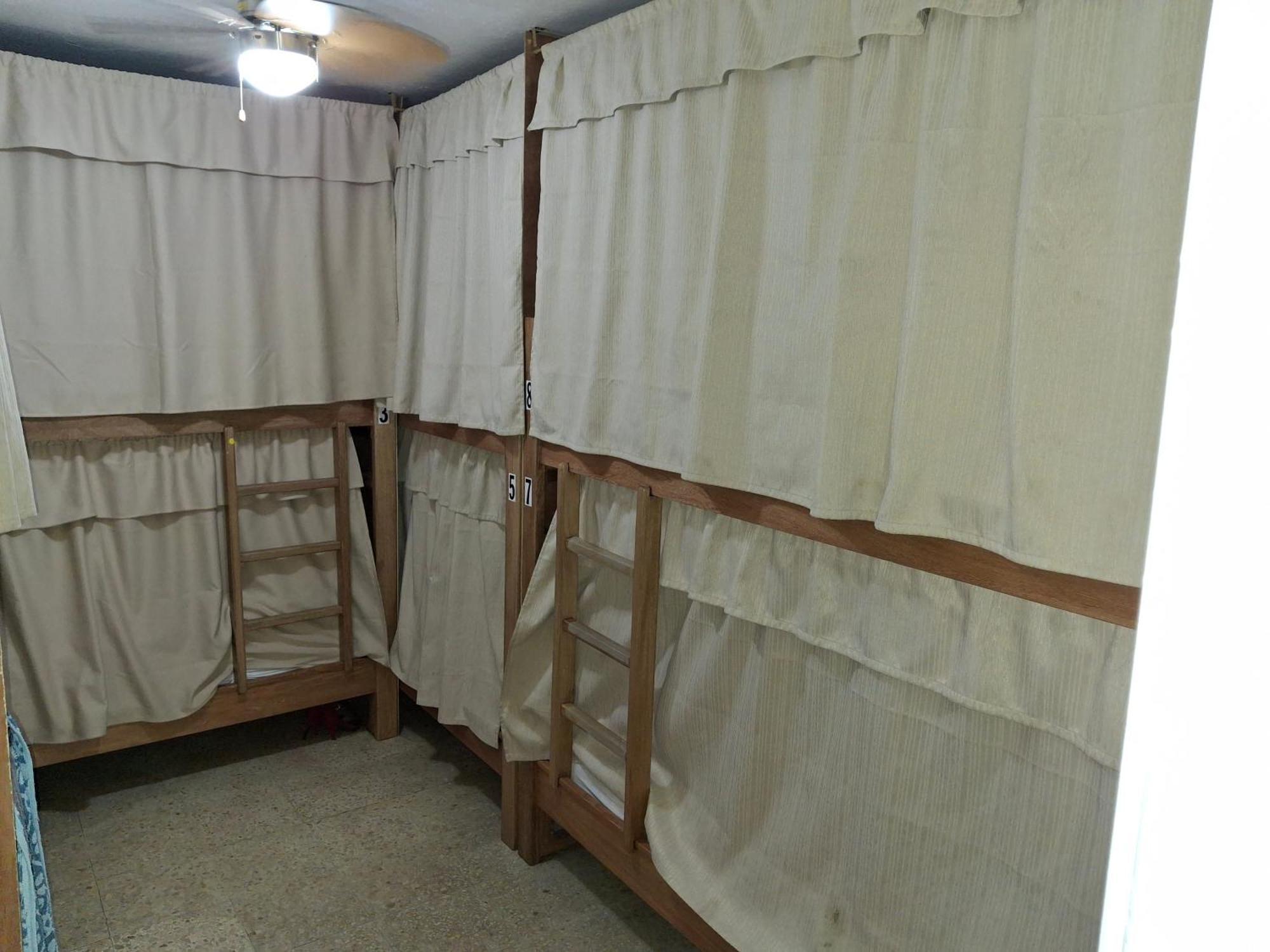 Hostal Yoha Panama City Ngoại thất bức ảnh