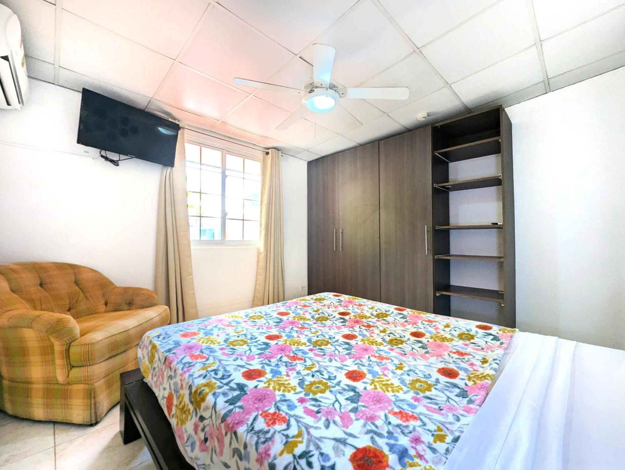 Hostal Yoha Panama City Ngoại thất bức ảnh